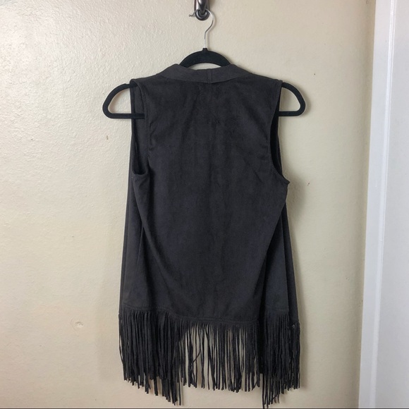 Decree- Boho Faux Suede Vest with Fringe - Picture 5 of 9